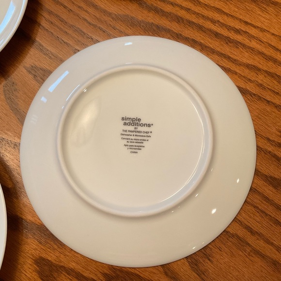 NIB Pampered Chef Appetizer Plates, White, Set of 4 - Picture 4 of 6